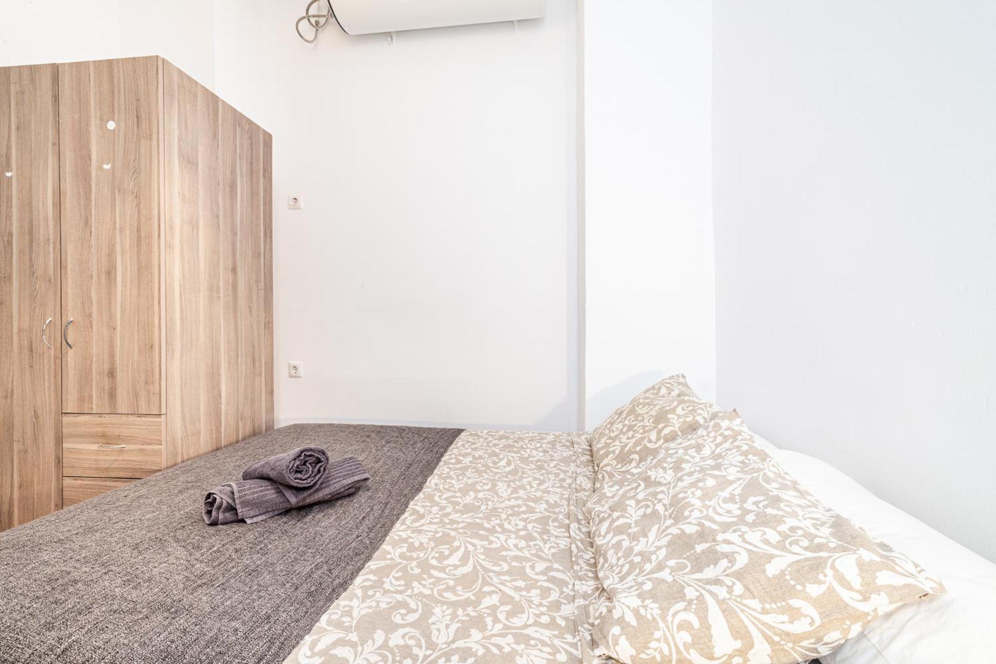 Balmes Private Rooms Barcelona Kültér fotó